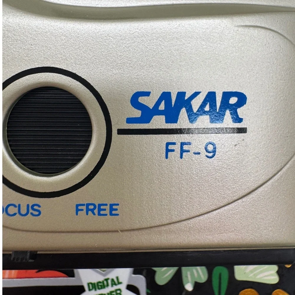 Sakar FF-9 35mm Point and Shoot Film Camera Focus Free Champagne Gold Retro